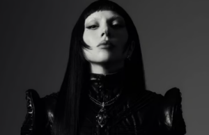 Шедевр — Леді Гага продемонструвала кольє, якому понад 90 років